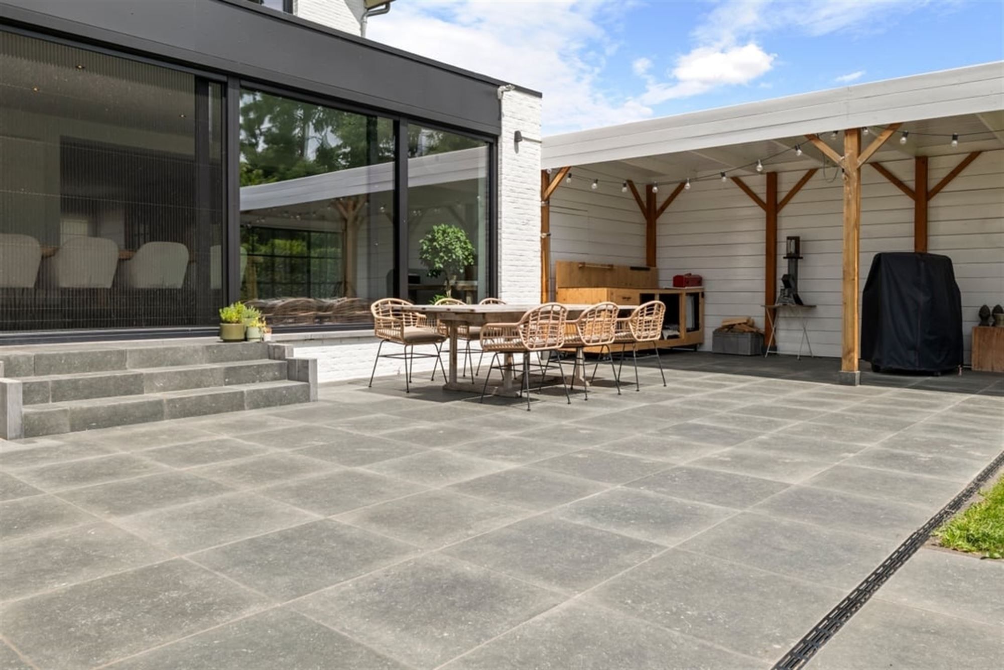 TIJDLOZE KLASSE MET EEN ZEE VAN RUIMTE OP EEN TOPLOCATIE foto 37