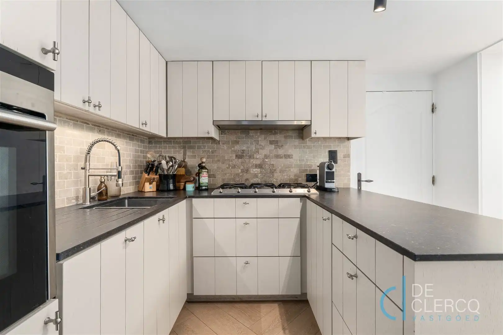 Instapklare woning te koop in centrum Lochristi!  foto 7