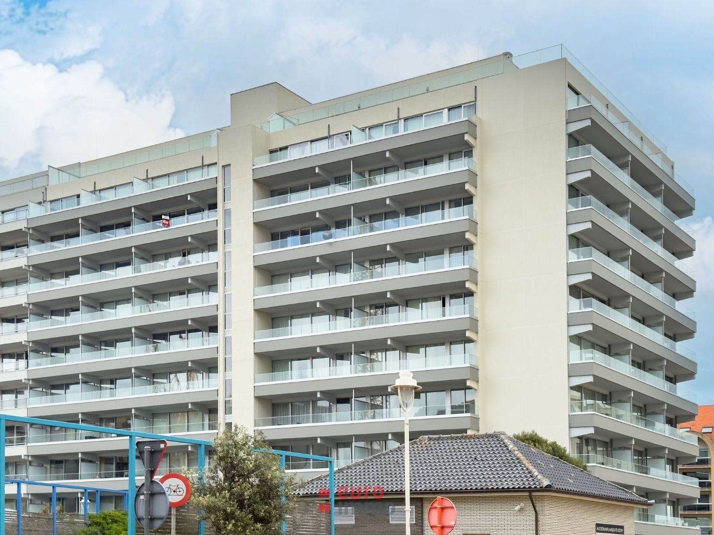 Prachtig gerenoveerd appartement in het hart van Nieuwpoort foto 16