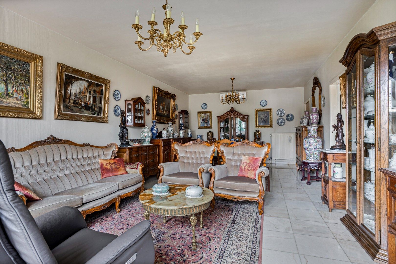 Ruim appartement met zicht op de middeleeuwse Wallen te Tongeren - Verkoop met lijfrente foto 9