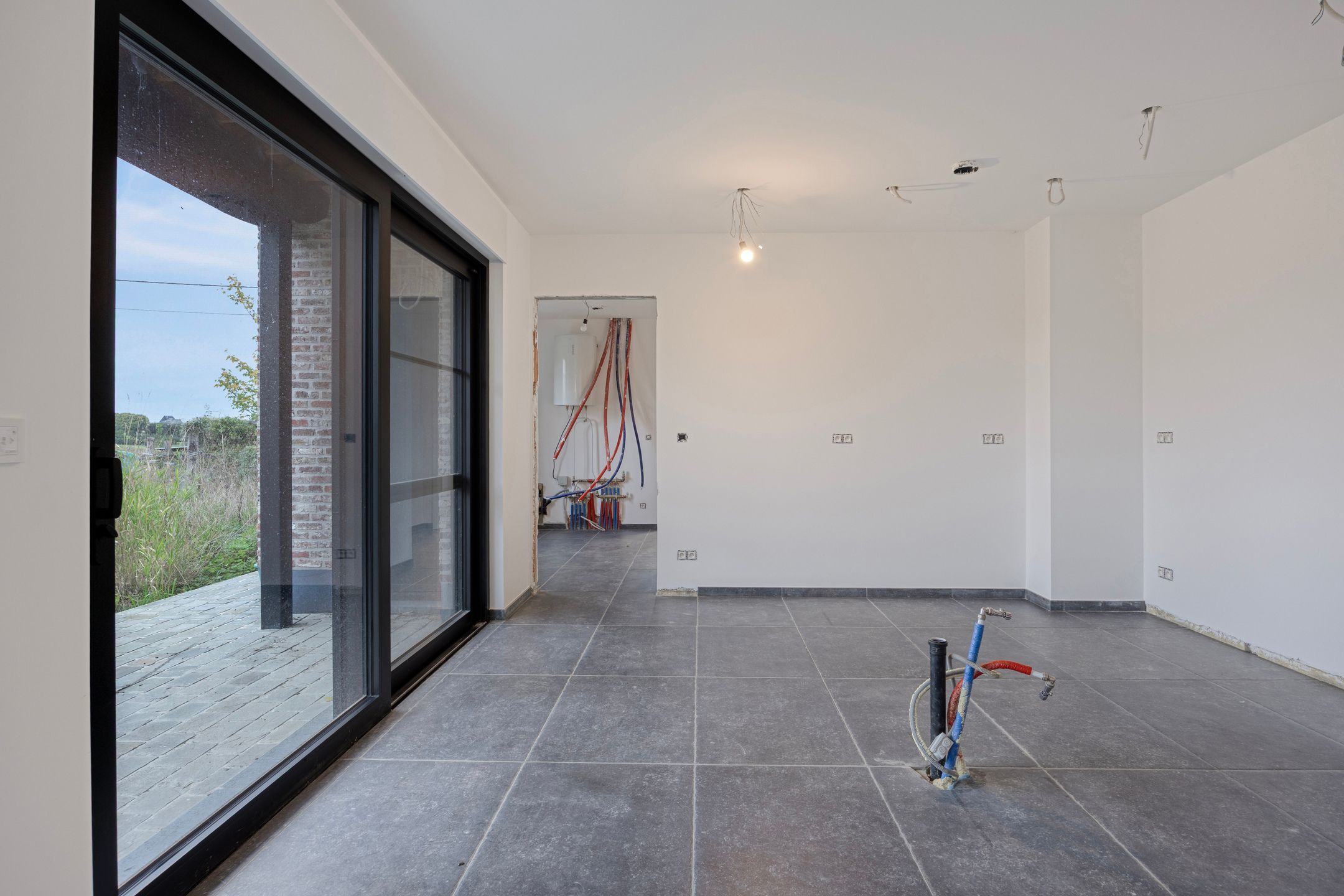🏡 Nieuwbouwwoning met 4 gevels te koop foto 8