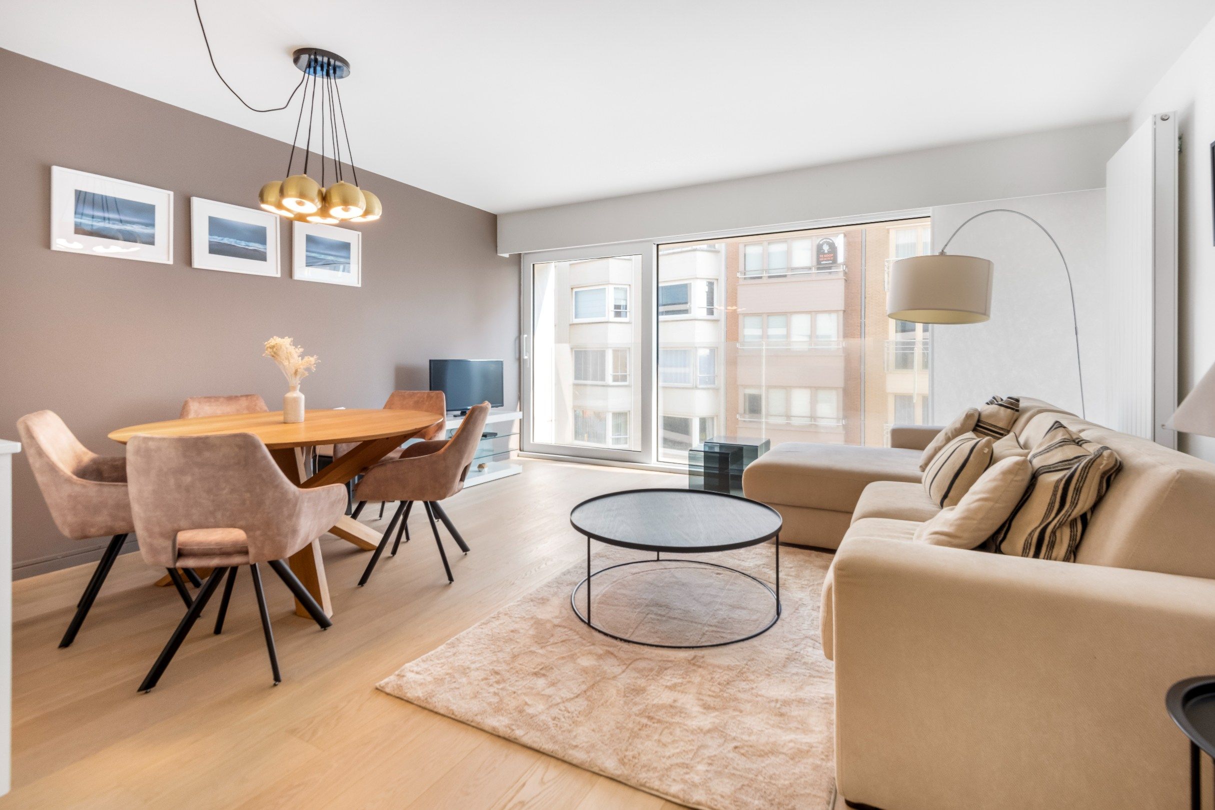 Modern appartement met zijdelings zeezicht gelegen in het Zoute vlakbij de Minigolf foto 9