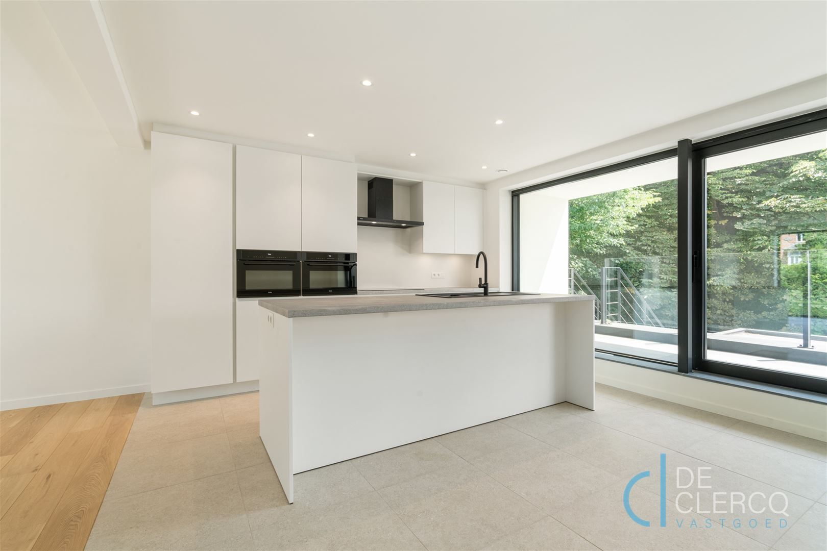 Piekfijn nieuw appartement te koop, centrum Lochristi! foto 5