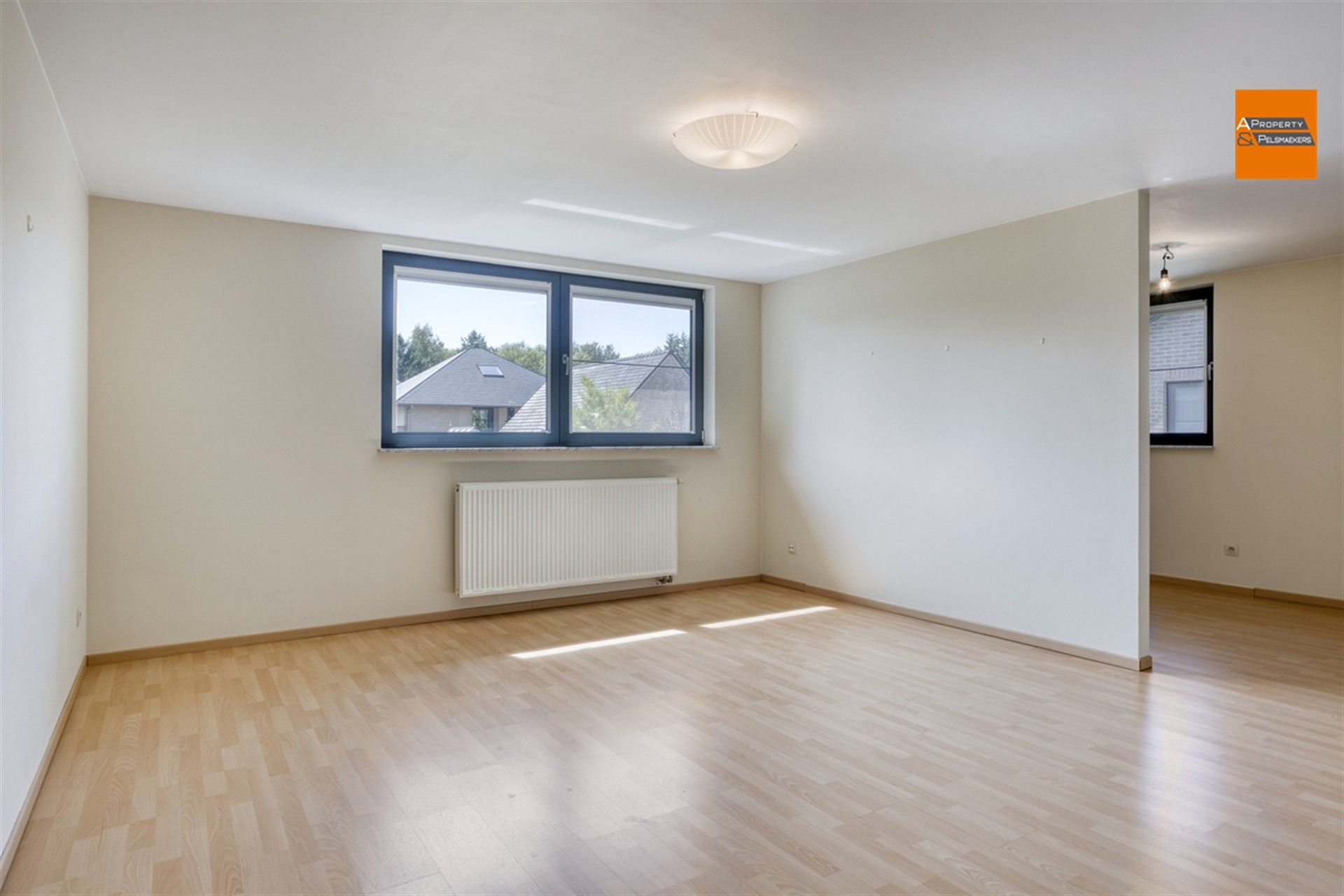 Een stijlvolle villa gelegen in een rustige straat in Kortenberg.

 foto 10