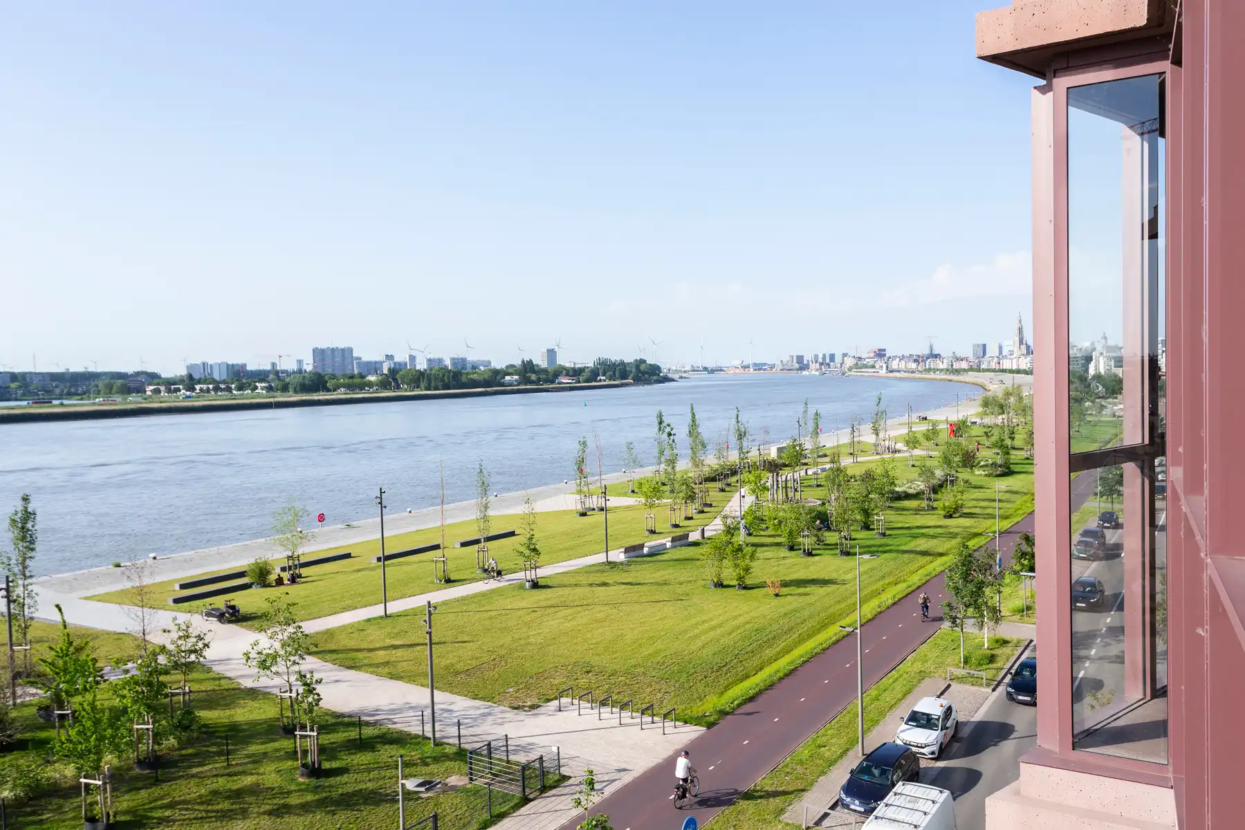 Groots wonen aan de Scheldekaaien met ruime terrassen foto 10
