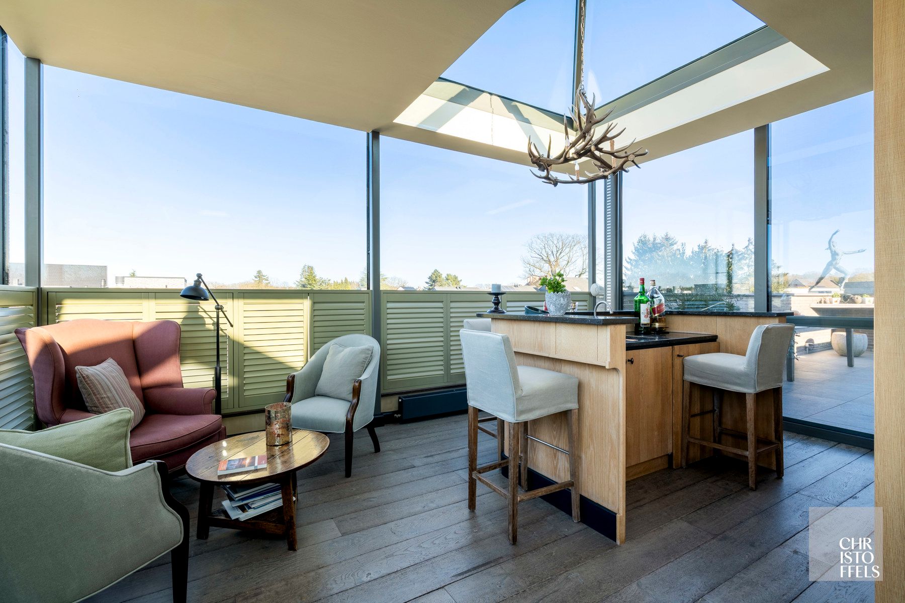 Luxe penthouse van 239m² met 34m² terrassen in hartje Zutendaal! foto 6