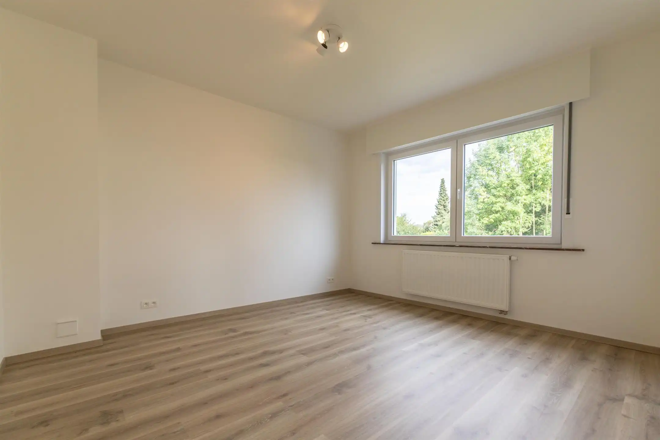 Mooie gerenoveerde woning met 3 slaapkamers foto 8