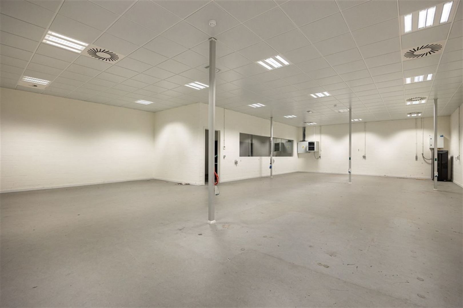 Kantoorgebouw foto 14