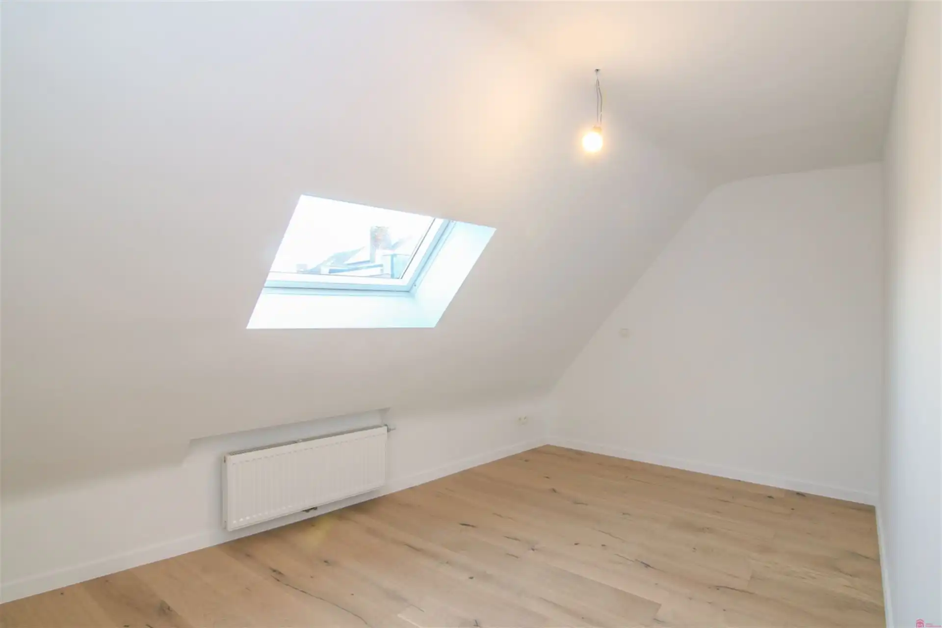 Mooi vernieuwde woning op Pius-X foto 14