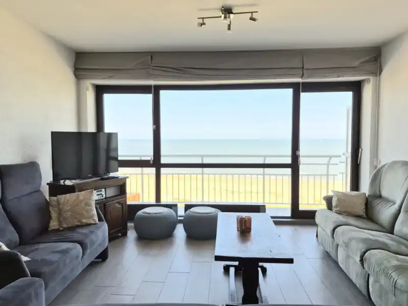 2-slaapkamer appartemet met terrassen en panoramisch zeezicht te koop foto {{pictureIndex}}