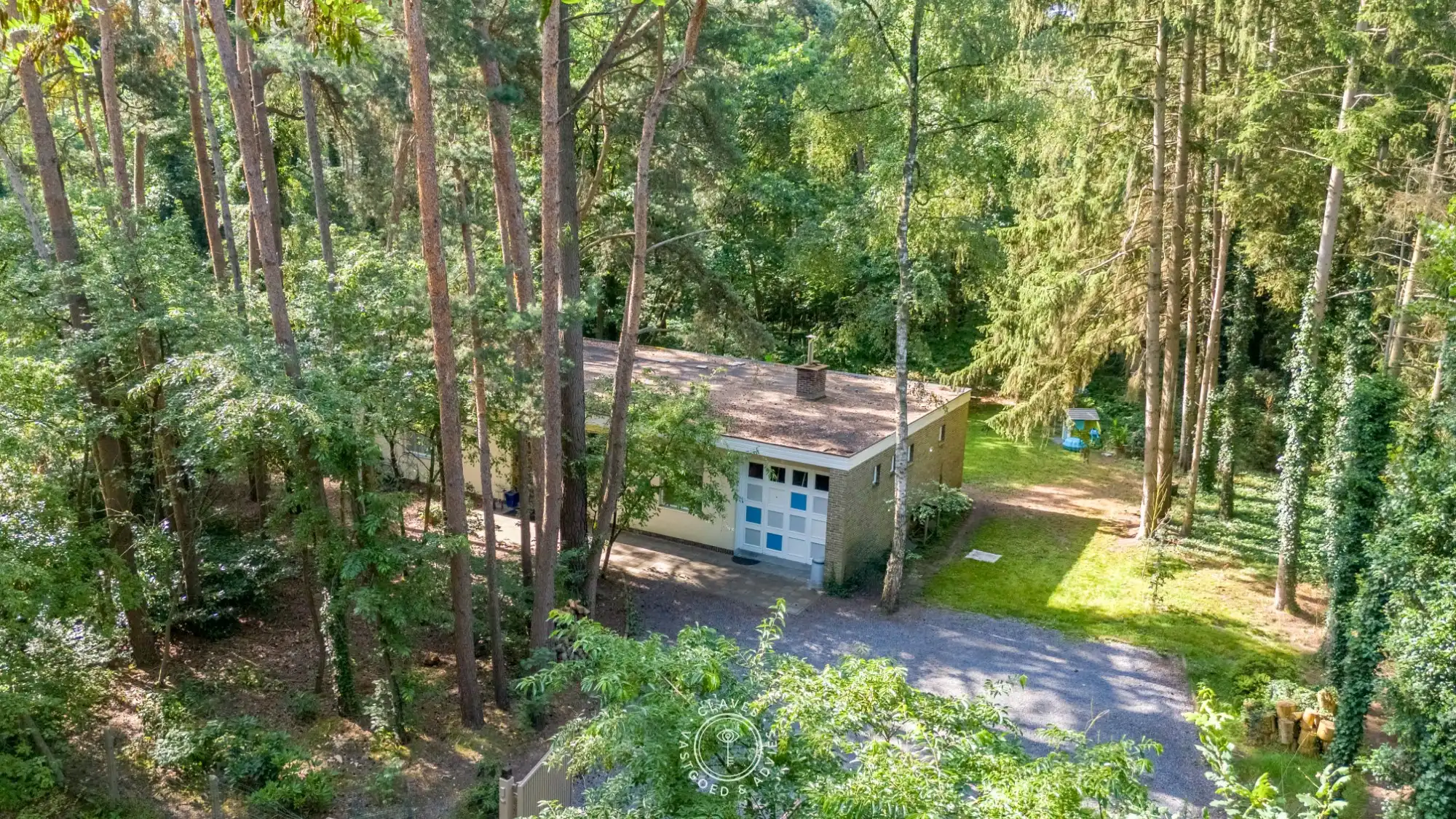 Potentiële parel om betoverend te wonen foto 28