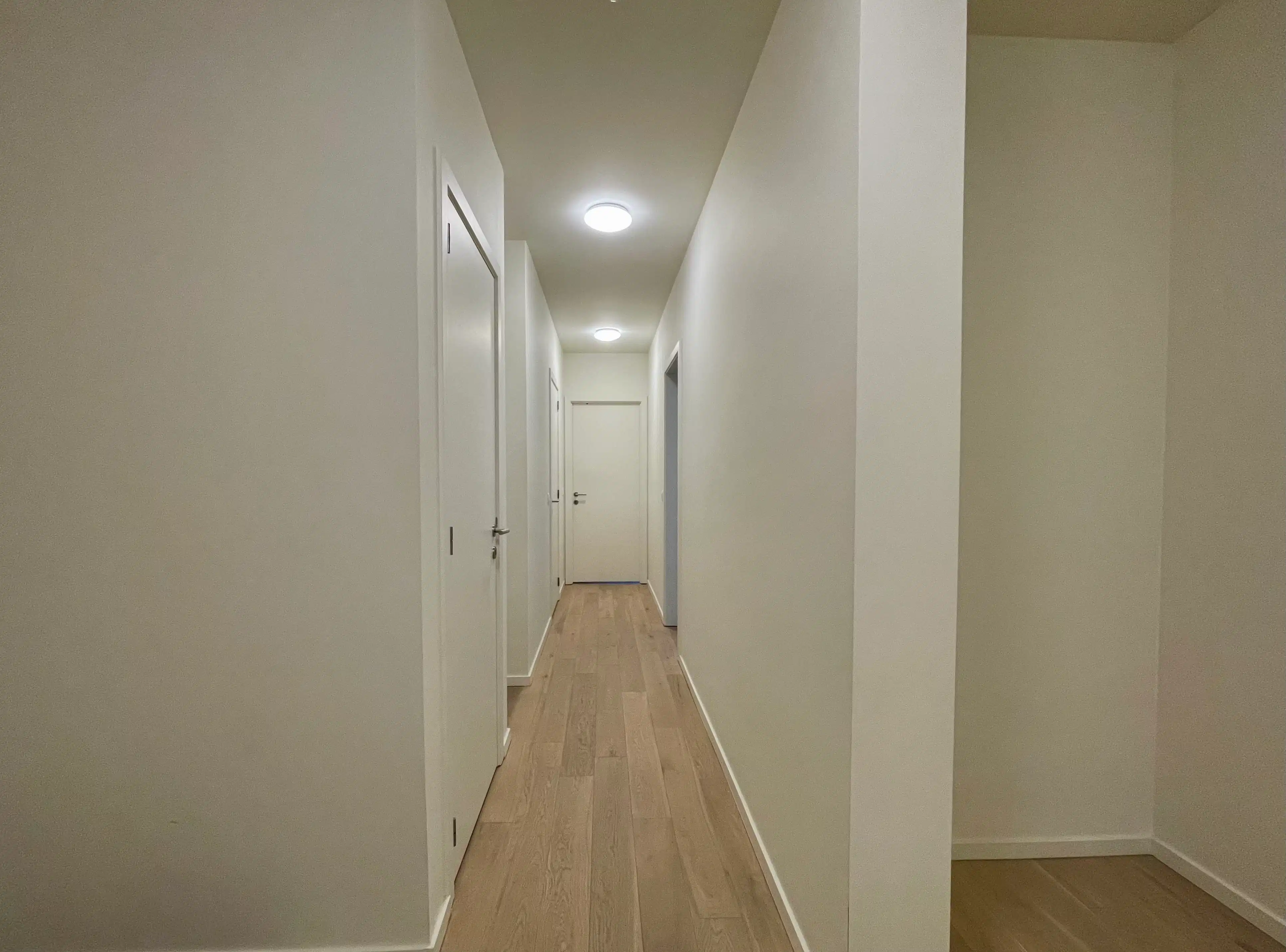 Ruim appartement met 3 slaapkamers en 2 badkamers te Gent foto 2