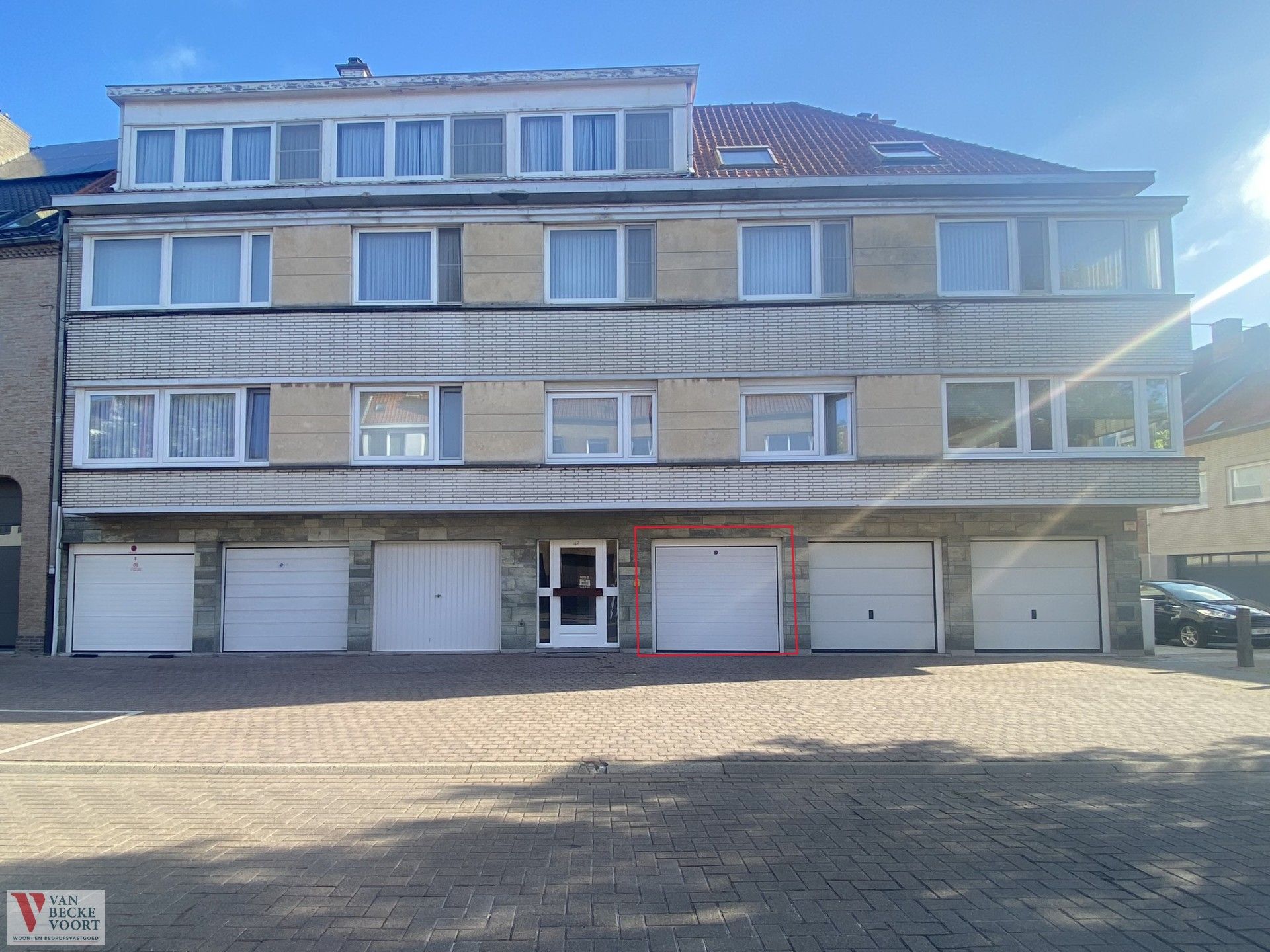 Garagebox 15m² Opex foto {{pictureIndex}}