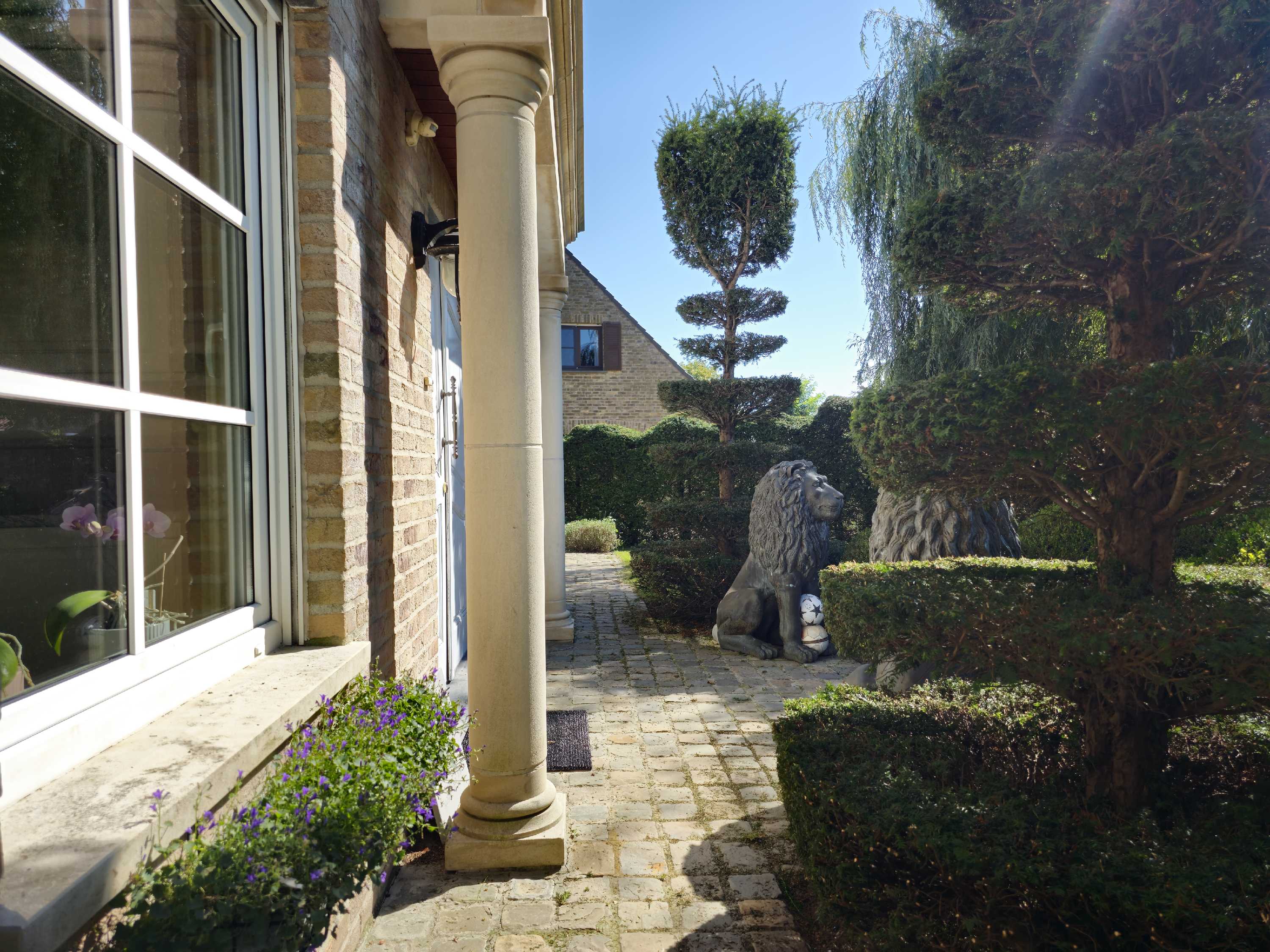 Uitzonderlijke villa nabij de Oude Veurnevaart foto 5