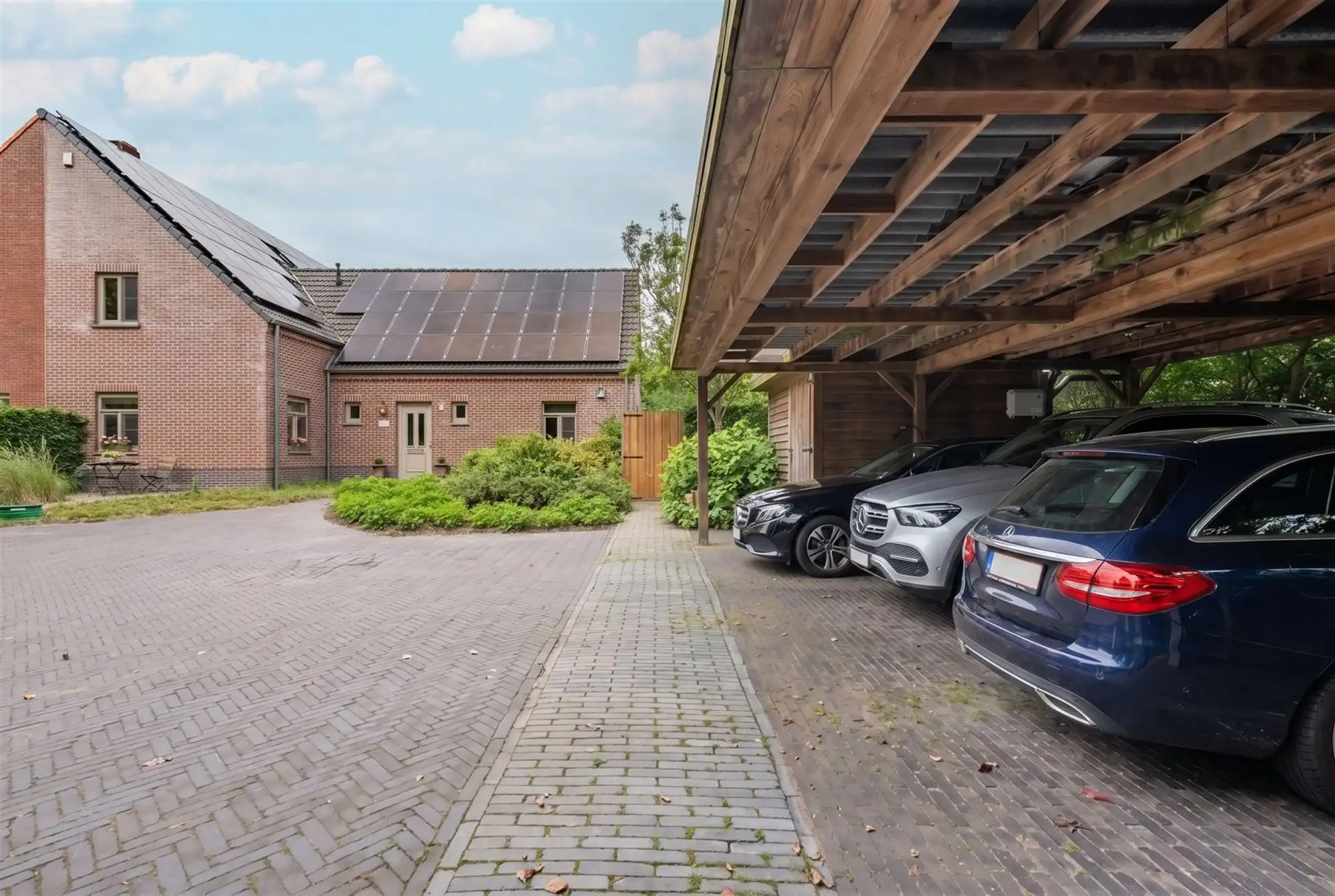 EXCLUSIEF WONEN IN HET GROEN OP 1.806 M² MET EPC A+++ foto 3