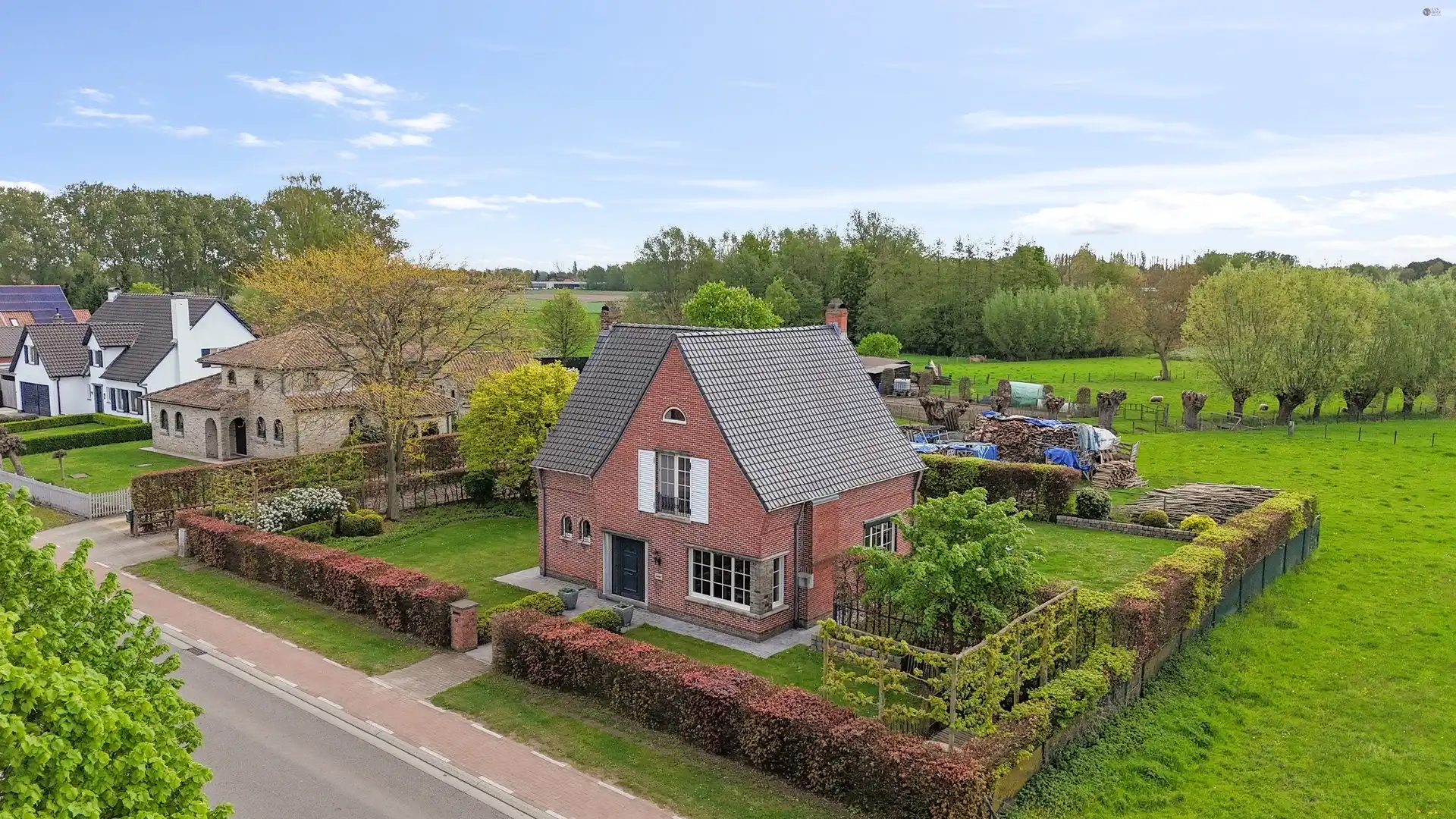 Prachtige open bebouwing met authentieke elementen foto 3