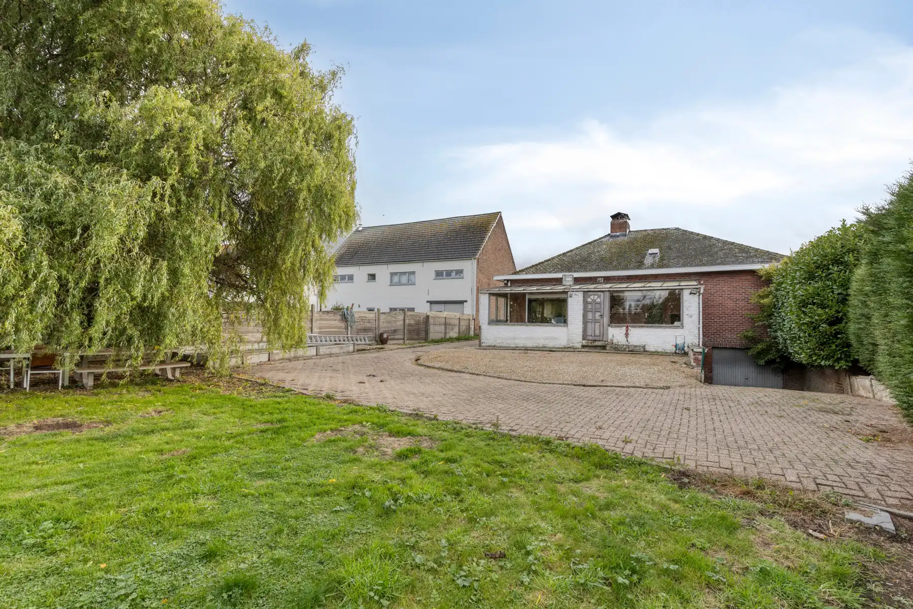 Ruime bungalow met 3 slaapkamers op ruim perceel in Outer foto 13