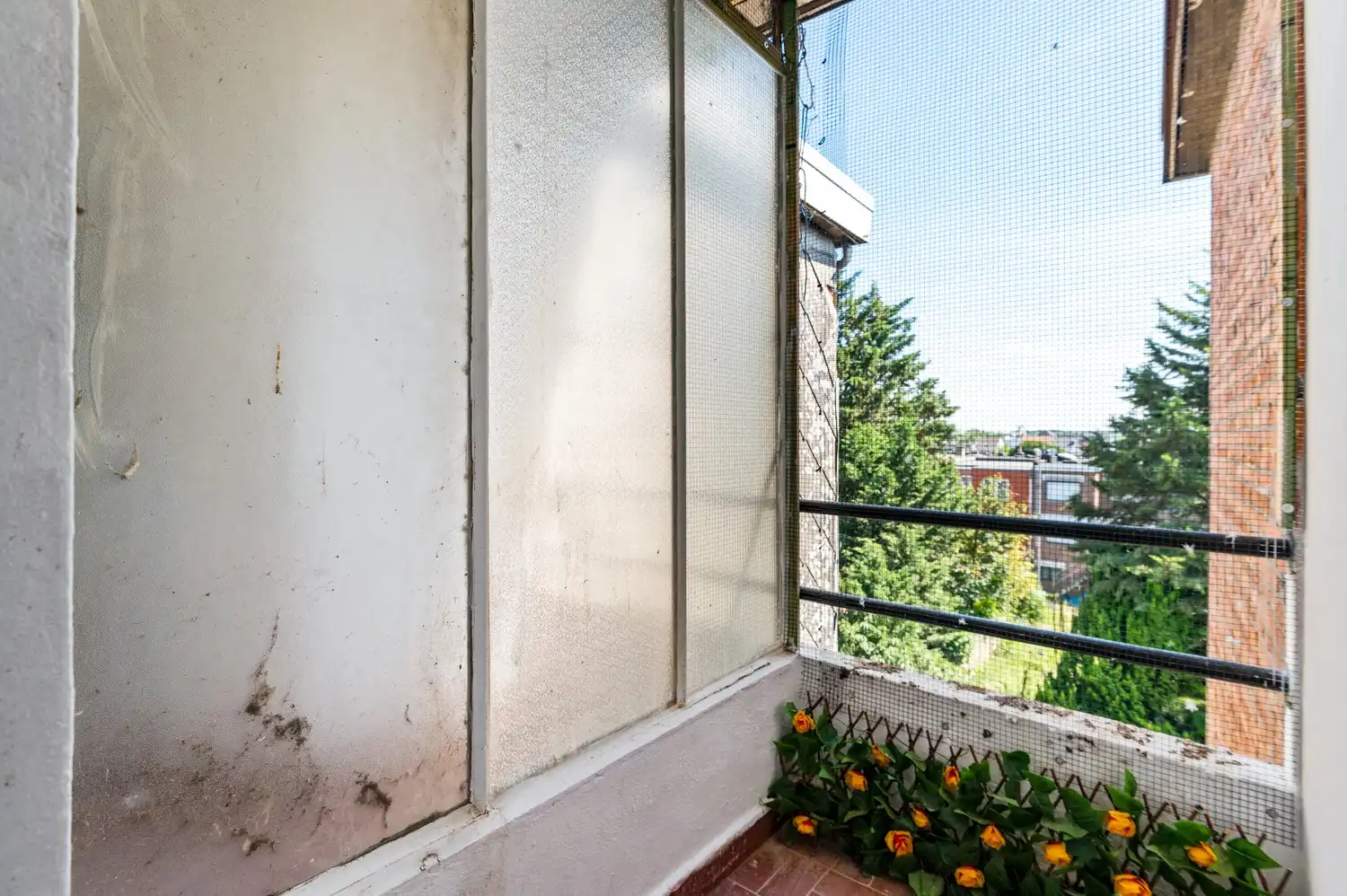 Licht op te frissen appartement met ruime living van 40 m² en nieuwe keuken foto 12