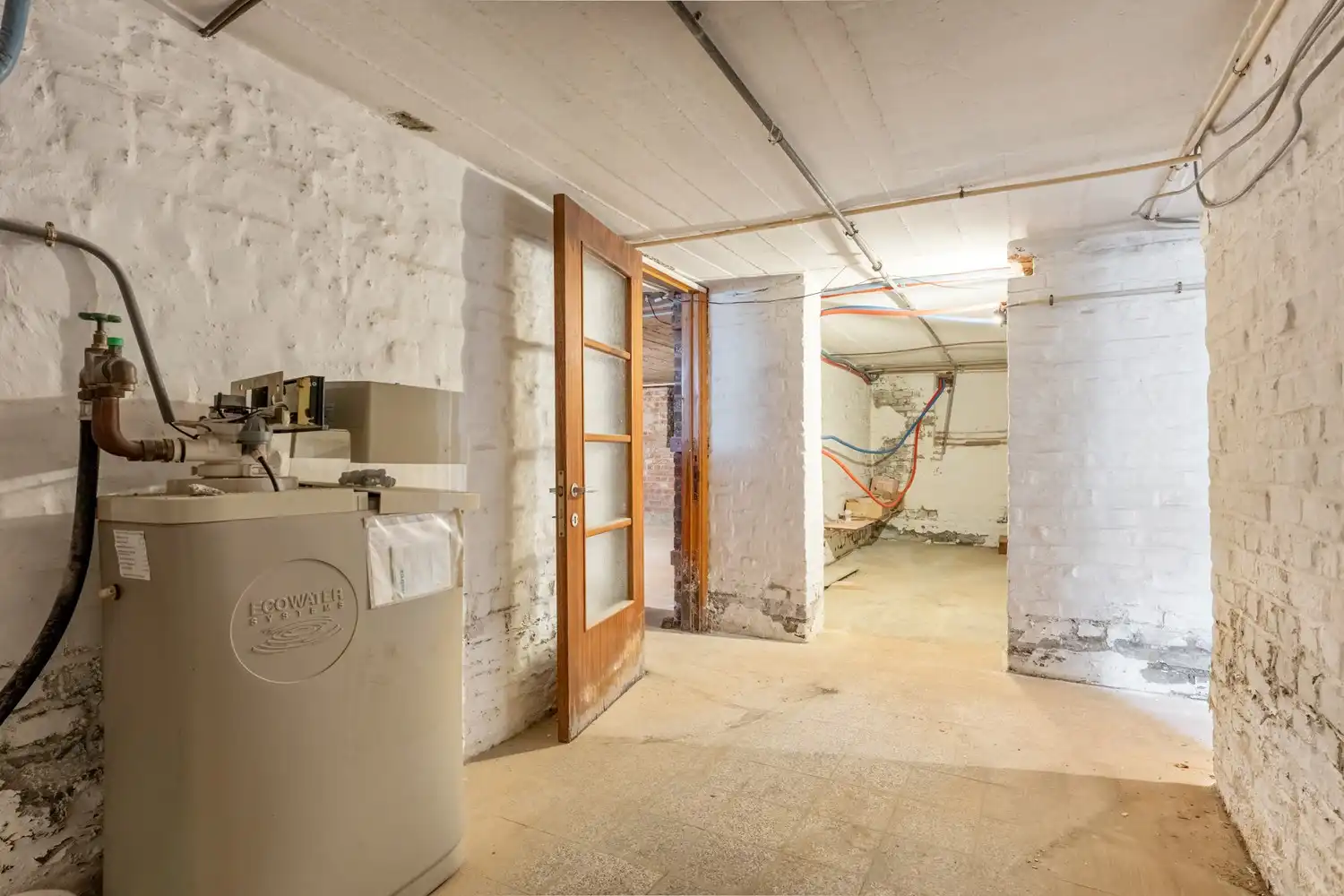 Ruime gezinswoning met 4 slaapkamers, 2 badkamers en zonnige tuin op rustige locatie foto 22