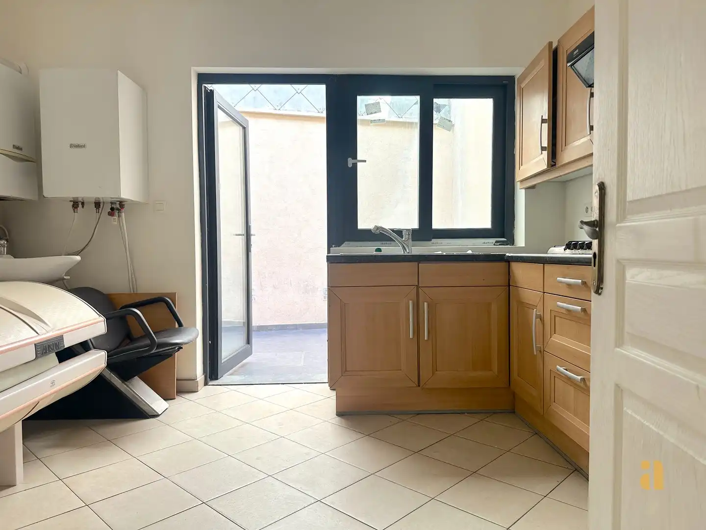 Woning met praktijkruimte of plek voor 2 gezinnen foto 11