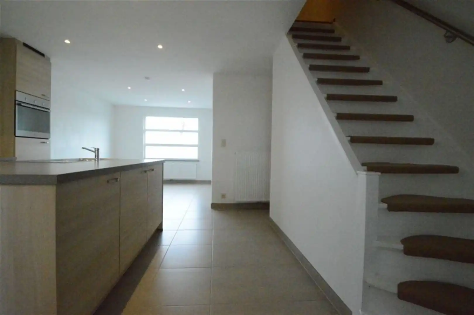 Totaal gerenoveerde gezinswoning te Dendermonde (Baasrode) foto 6