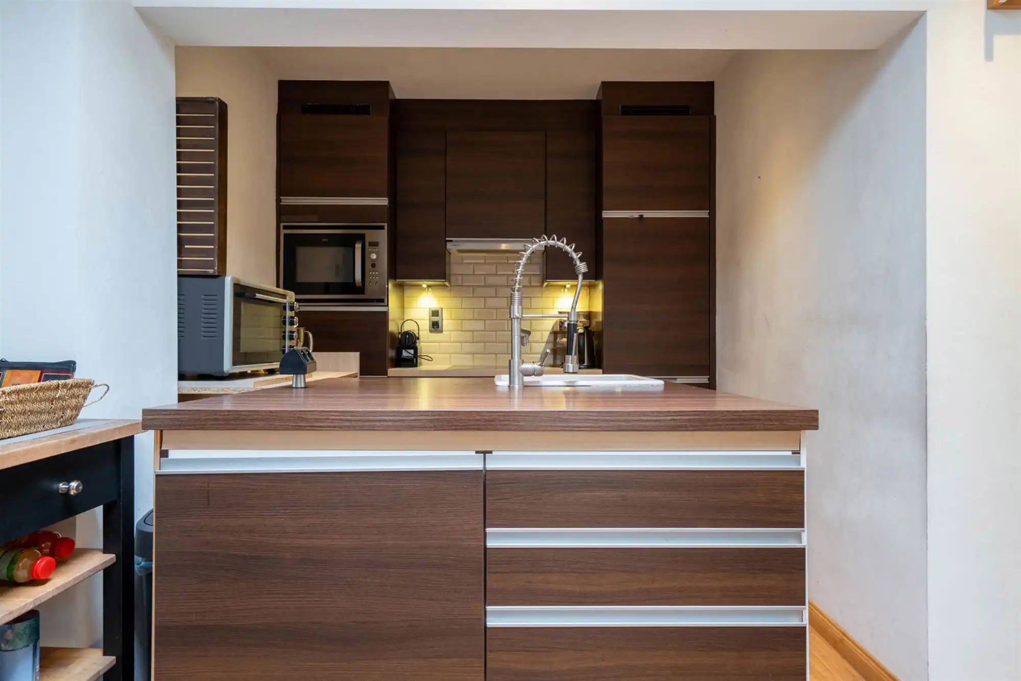 Instapklare woning met 4 (slaap)kamers en tuin in Mechelen! foto 3