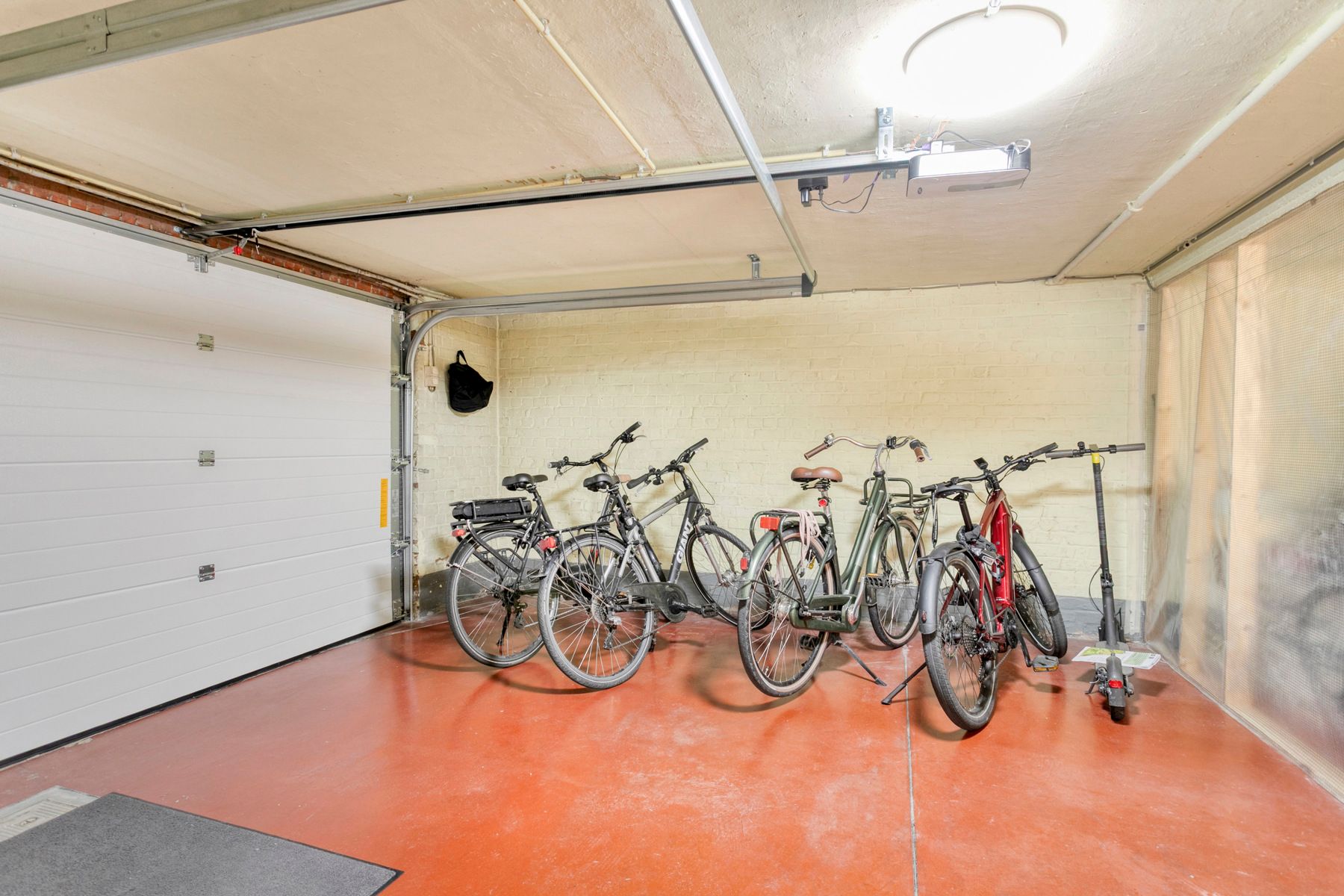 Prachtige instapklare burgerwoning op Pius X !! foto 24