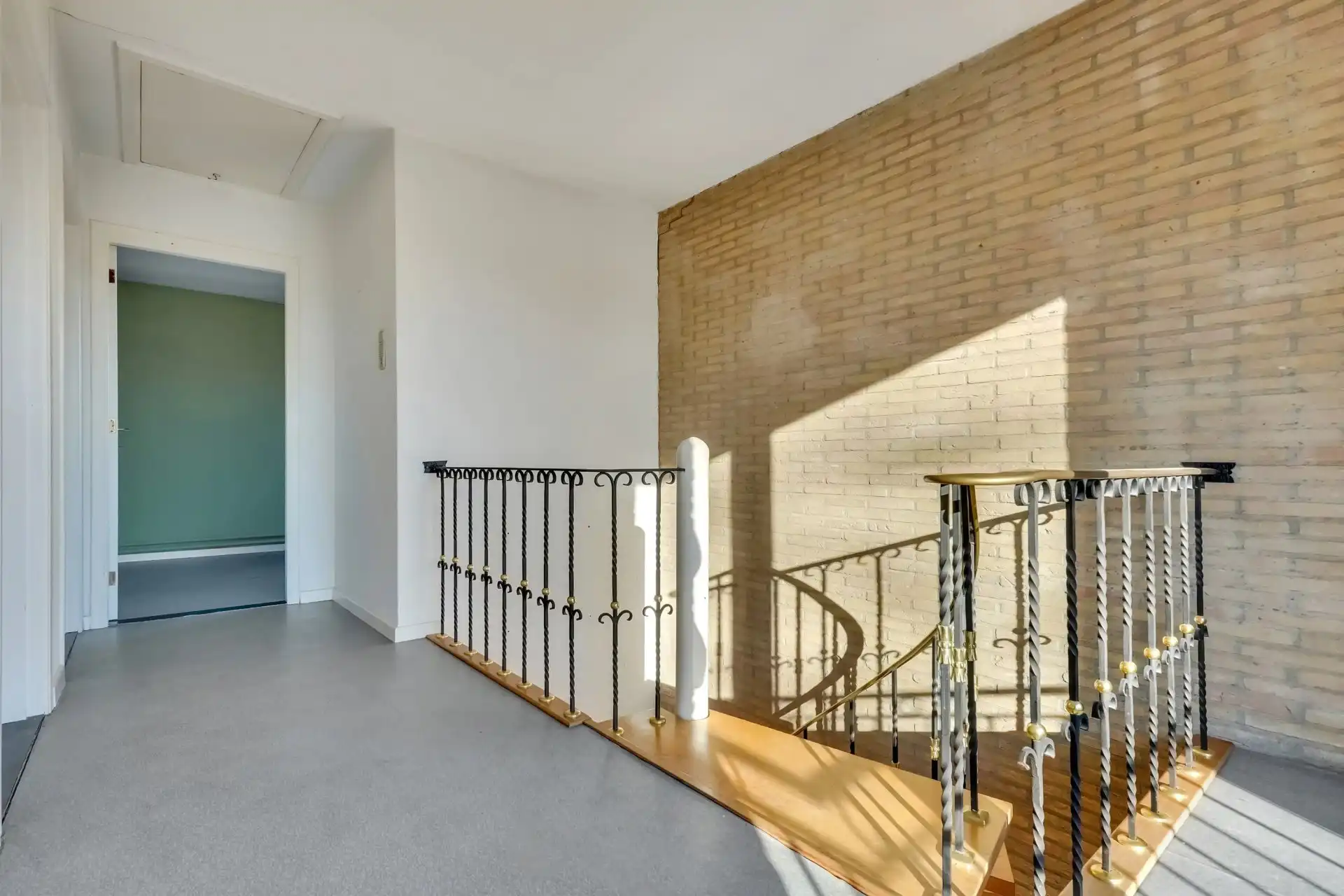 Veelzijdige vrijstaande woning met extra appartement foto 12