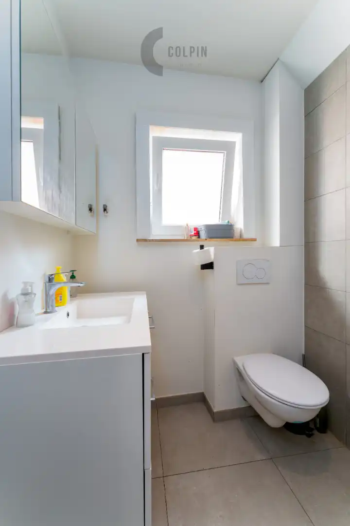 Instapklaar hoekappartement op toplocatie in Heist-aan-Zee – volledig gerenoveerd! foto 7
