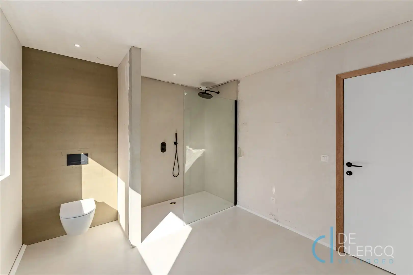 Gerenoveerde woning met oprit te koop in centrum Lochristi!  foto 10
