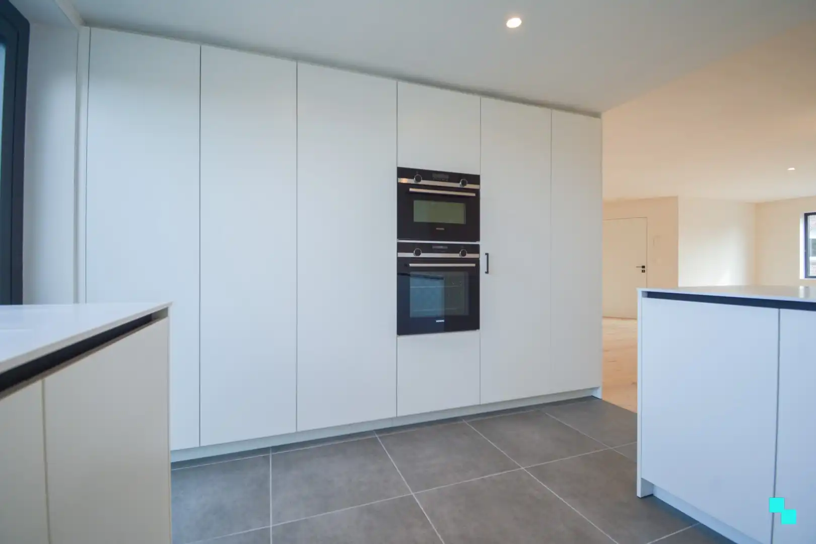 Nieuwbouwappartement te hartje Izegem foto 13