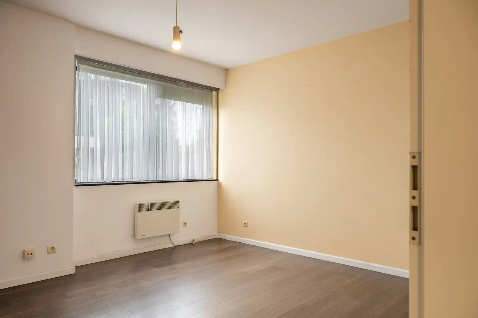 Centraal en rustig gelegen gelijkvloers appartement foto 14