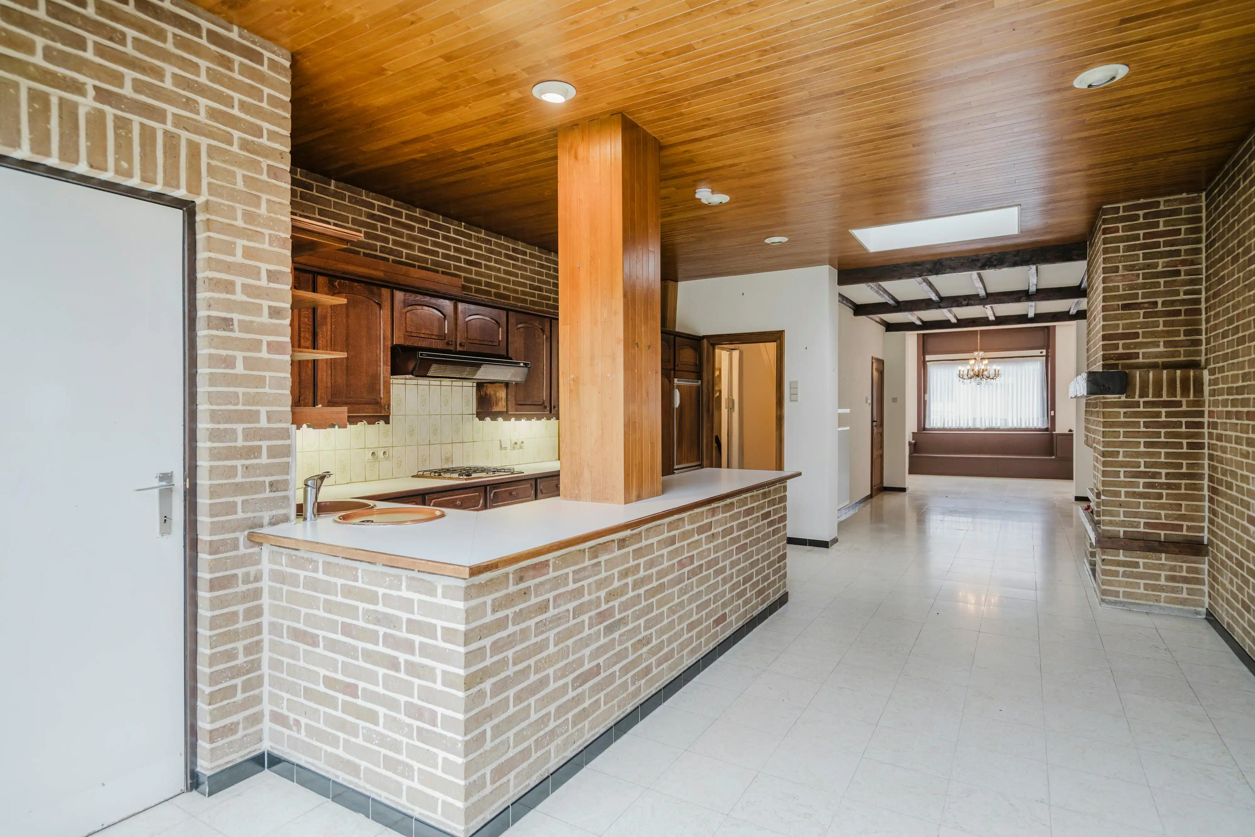 Bel-etage met inpandige garage op toplocatie in Kortrijk foto 5