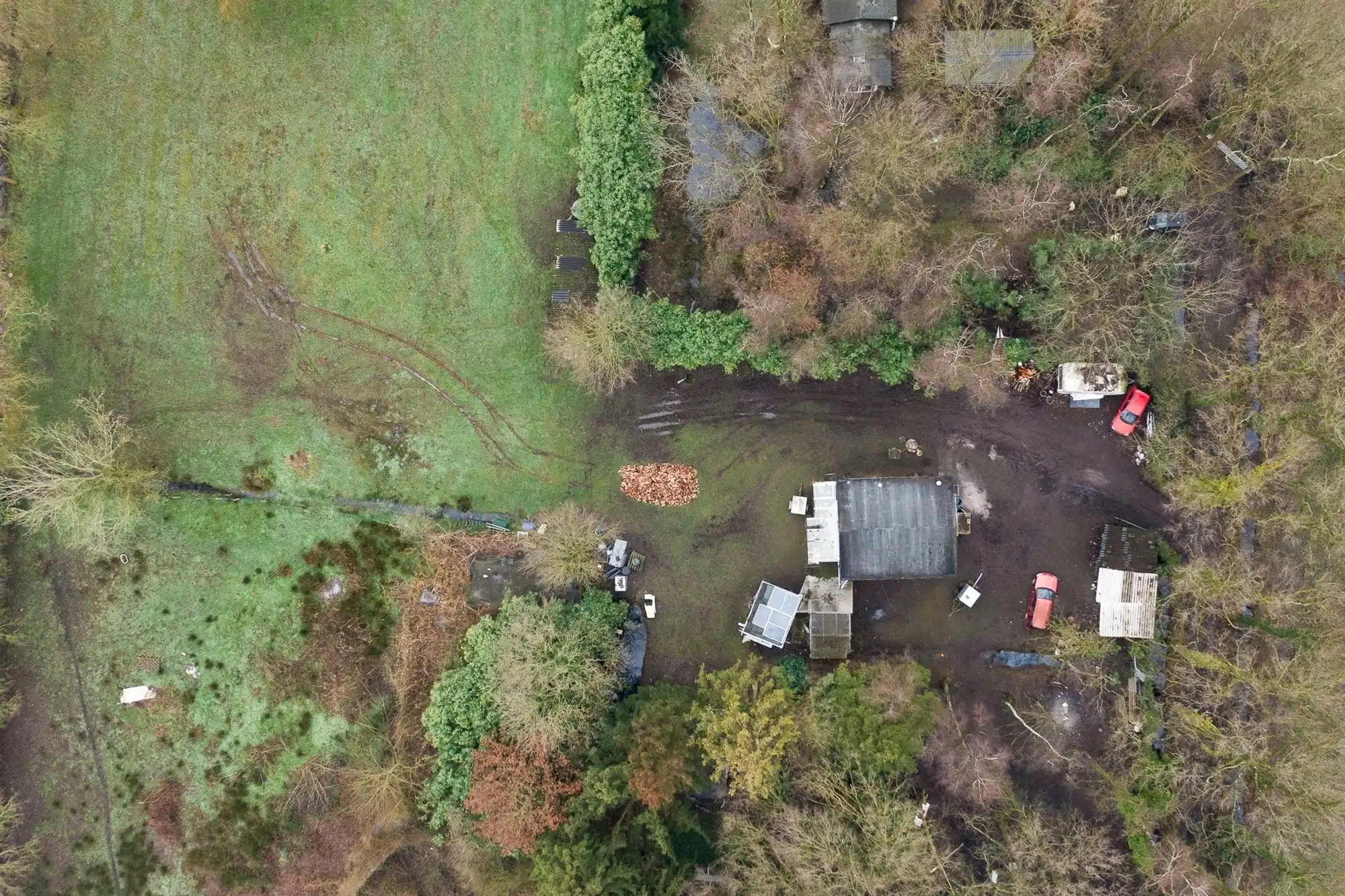 Weekendverblijf (1948m²) met achterliggend weiland (3378m²) foto 6