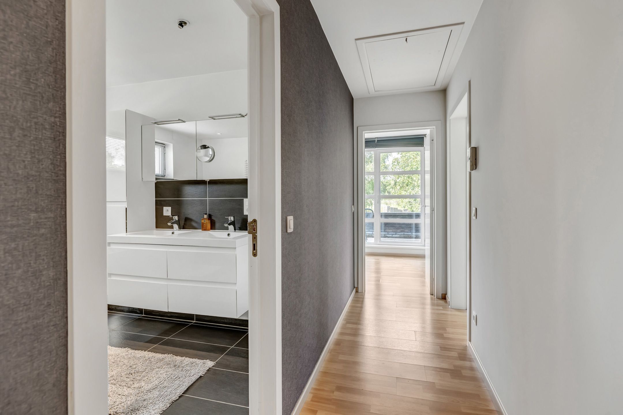 Exclusief gerenoveerde villa te koop in Idegem  foto 23