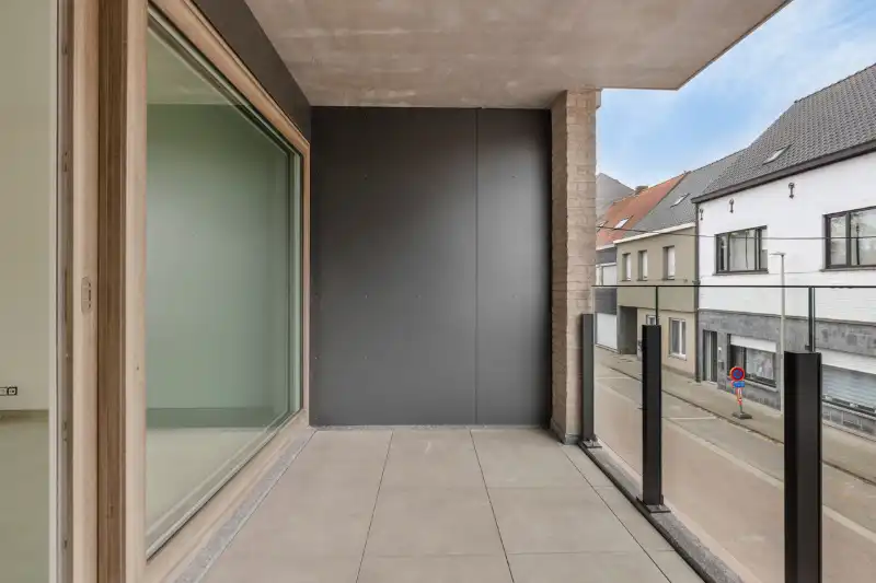 Stijlvol nieuwbouwappartement met 3 slaapkamer nabij het station van Evergem foto 8