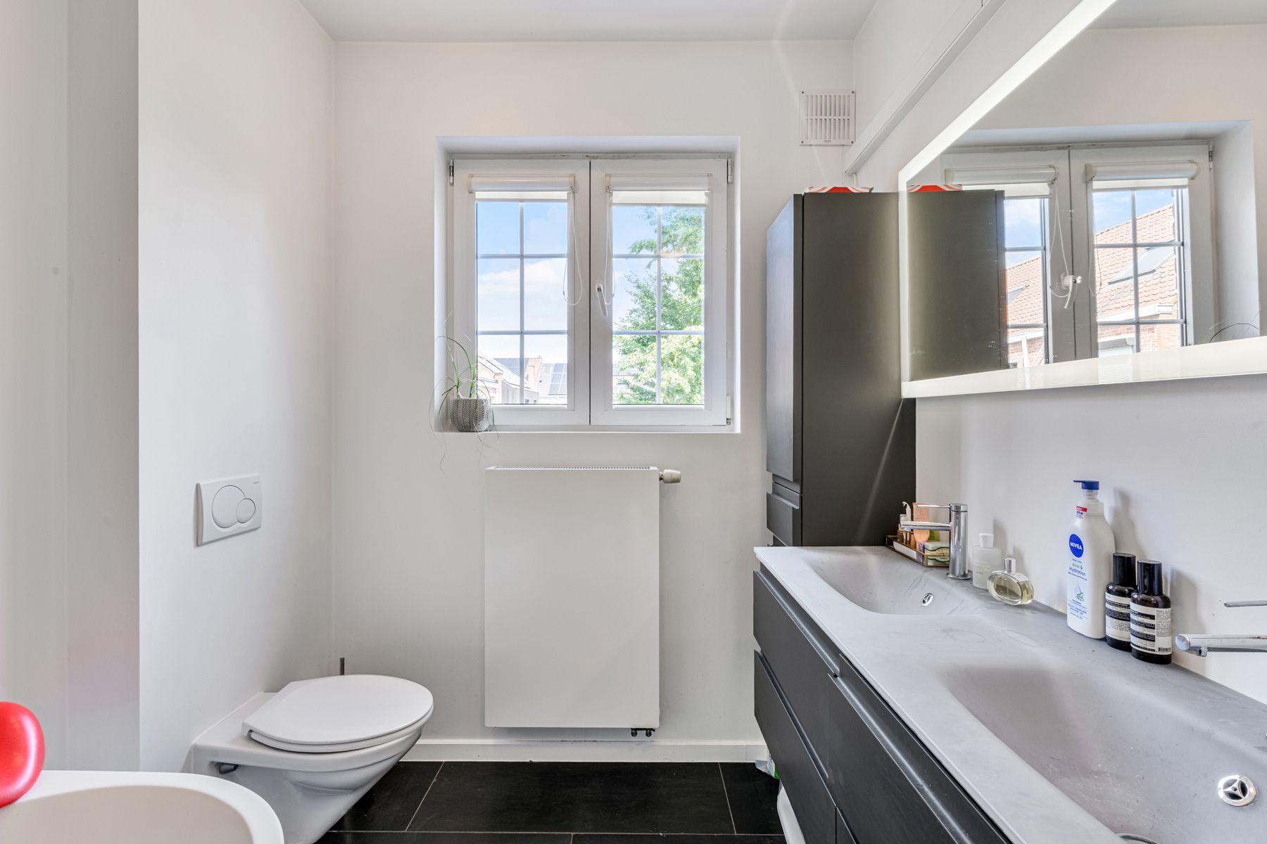 Perfect onderhouden woning met ruim groenterras foto 17