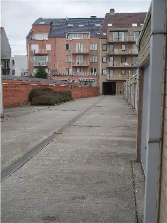 Gesloten garagebox  36  bovengronds foto 4