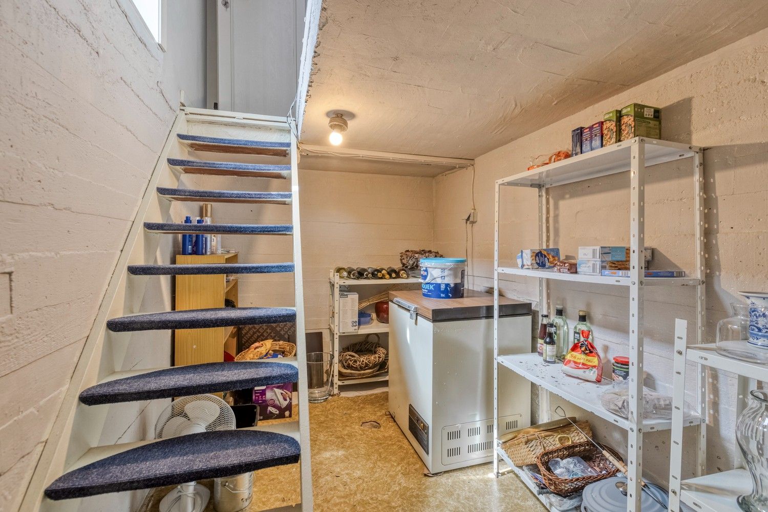 Gezinswoning met drie slaapkamers en veel potentieel in het landelijke Uikhoven (Maasmechelen) foto 32
