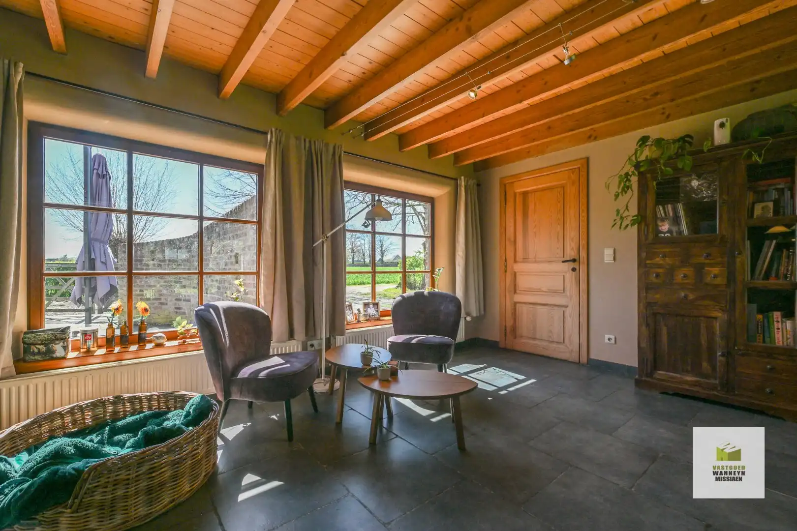 Landelijke gerenoveerde woning op 9.500 m2 met 3 slaapkamers en landelijk vergezicht foto 18