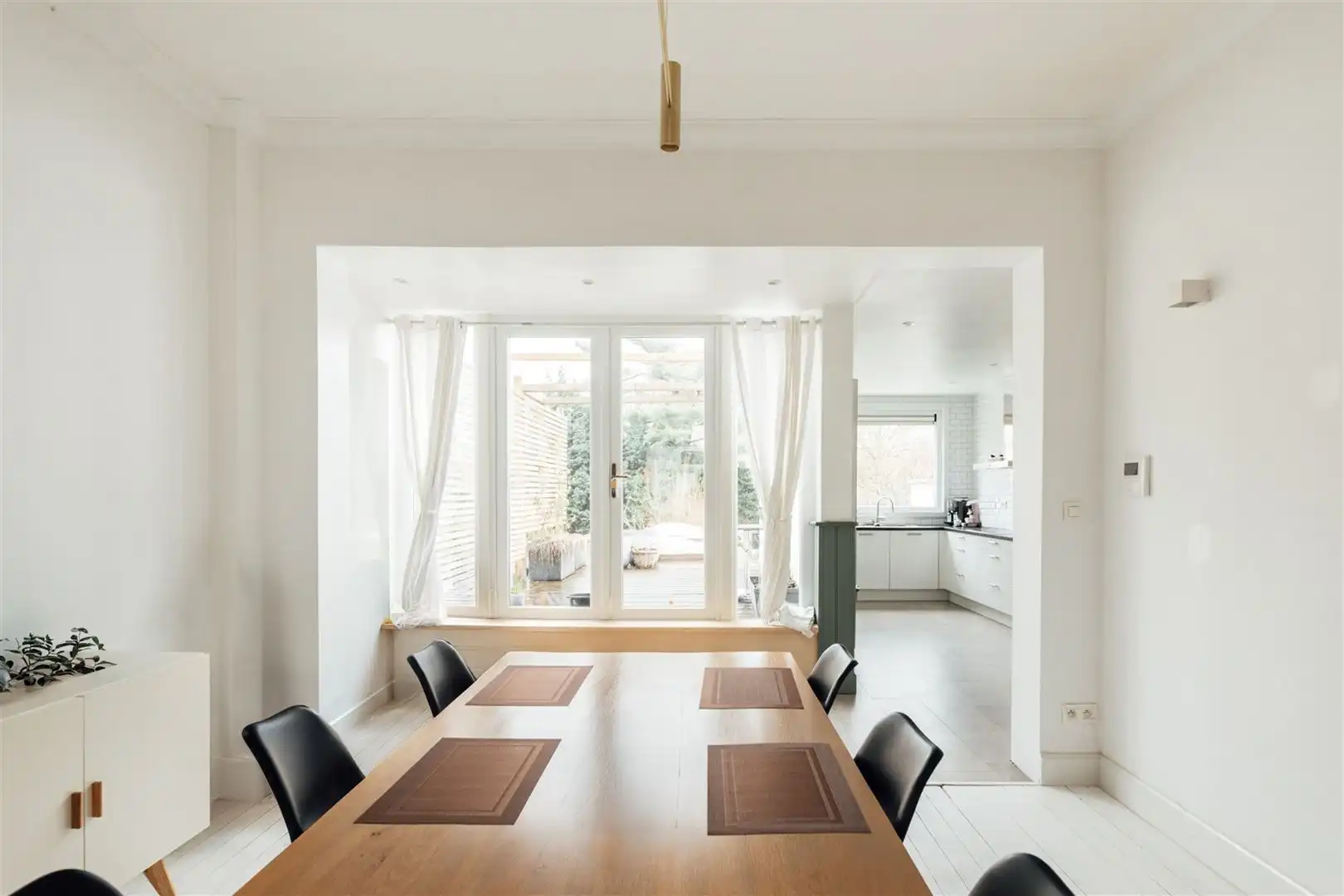 Opbrengsteigendom met praktijk en duplex appartement foto 26