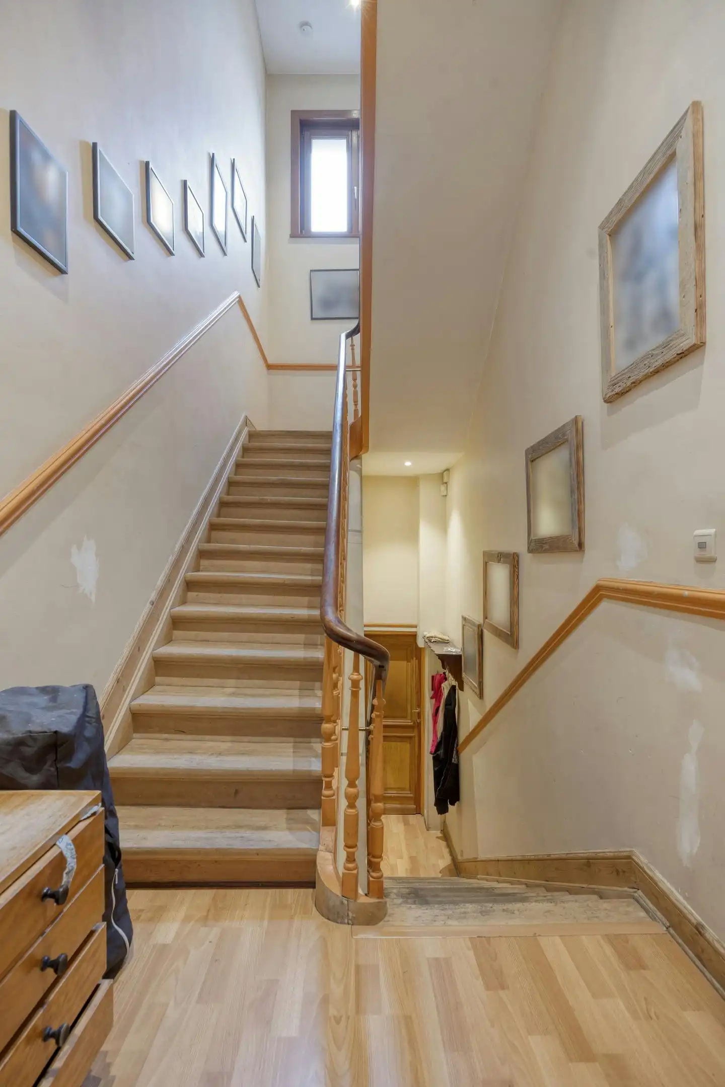 Op te frissen herenhuis met 7 slaapkamers en stadstuin. foto 10