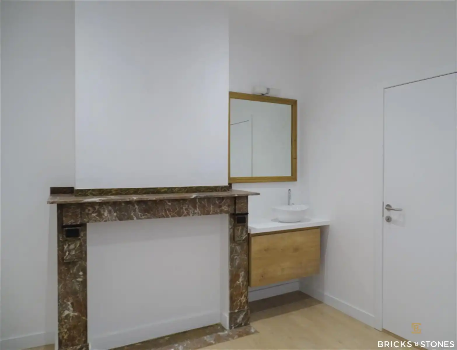 Goedgelegen, leuke studio in goede staat. foto 3
