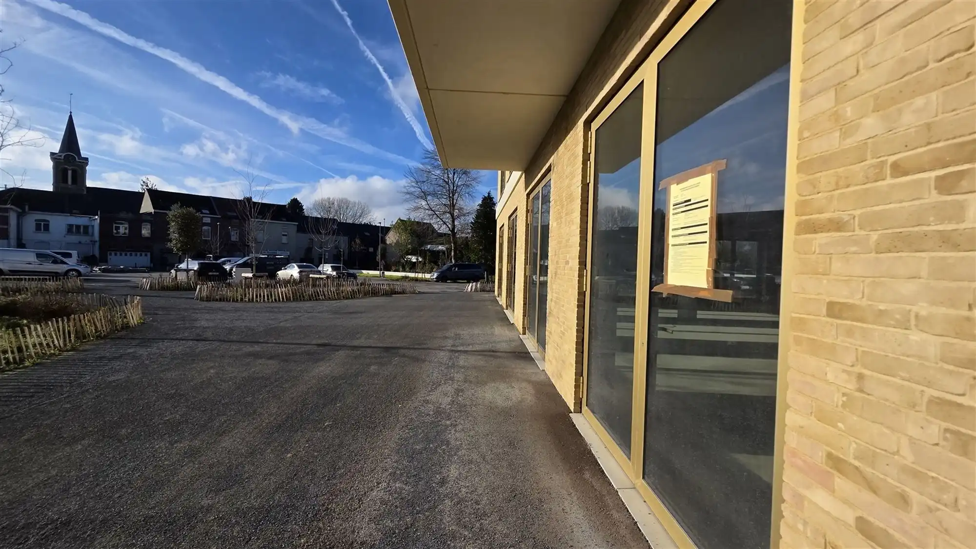 Appartement met terras en parking foto 21