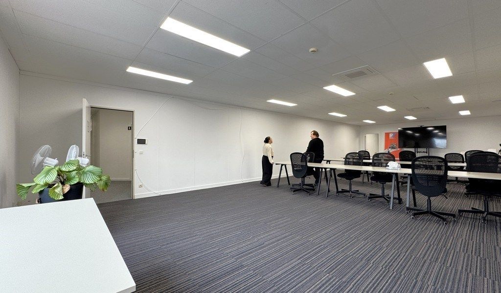 Instapklaar kantoor te huur in industriezone Mechelen-Noord  foto 9