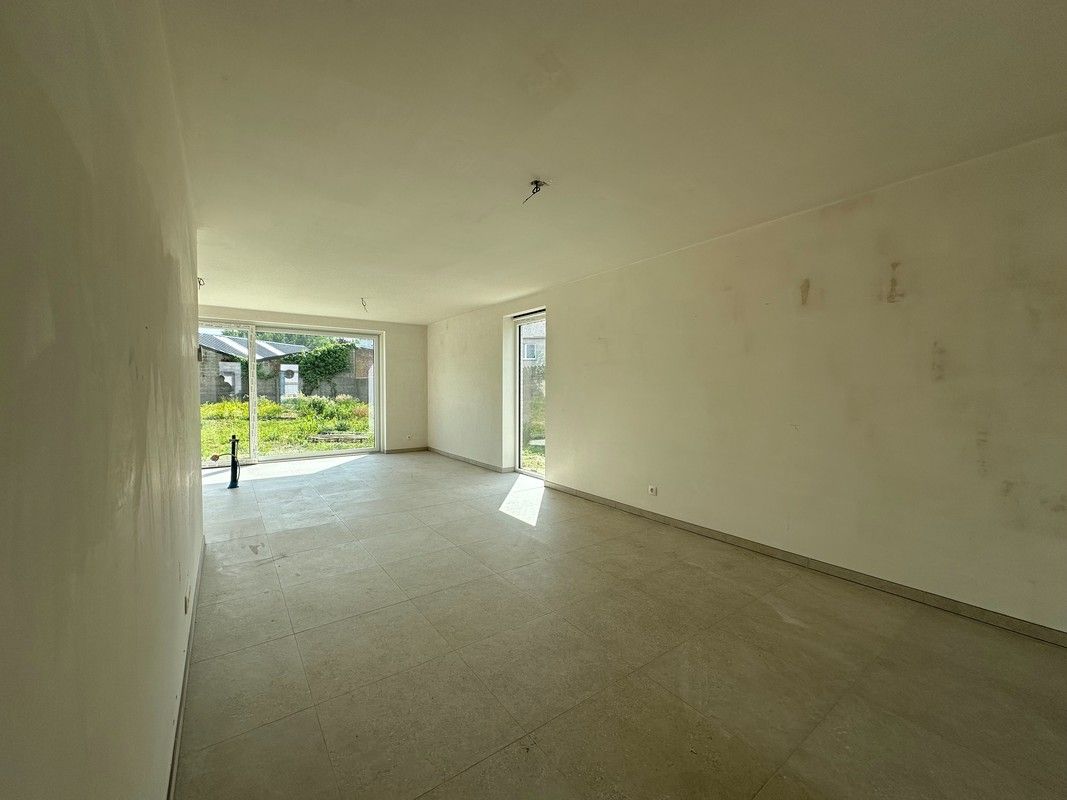 Hectaar bouwt twee ruime halfopen woningen te Serskamp foto 4