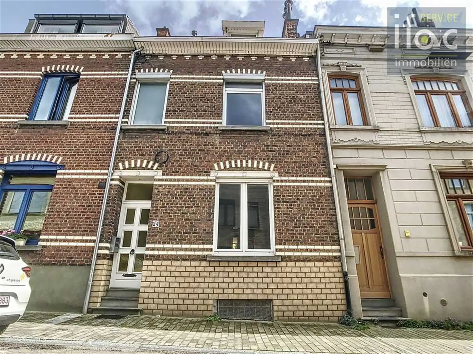 Gerenoveerde 4 slaapkamer woning in centrum Tervuren foto {{pictureIndex}}