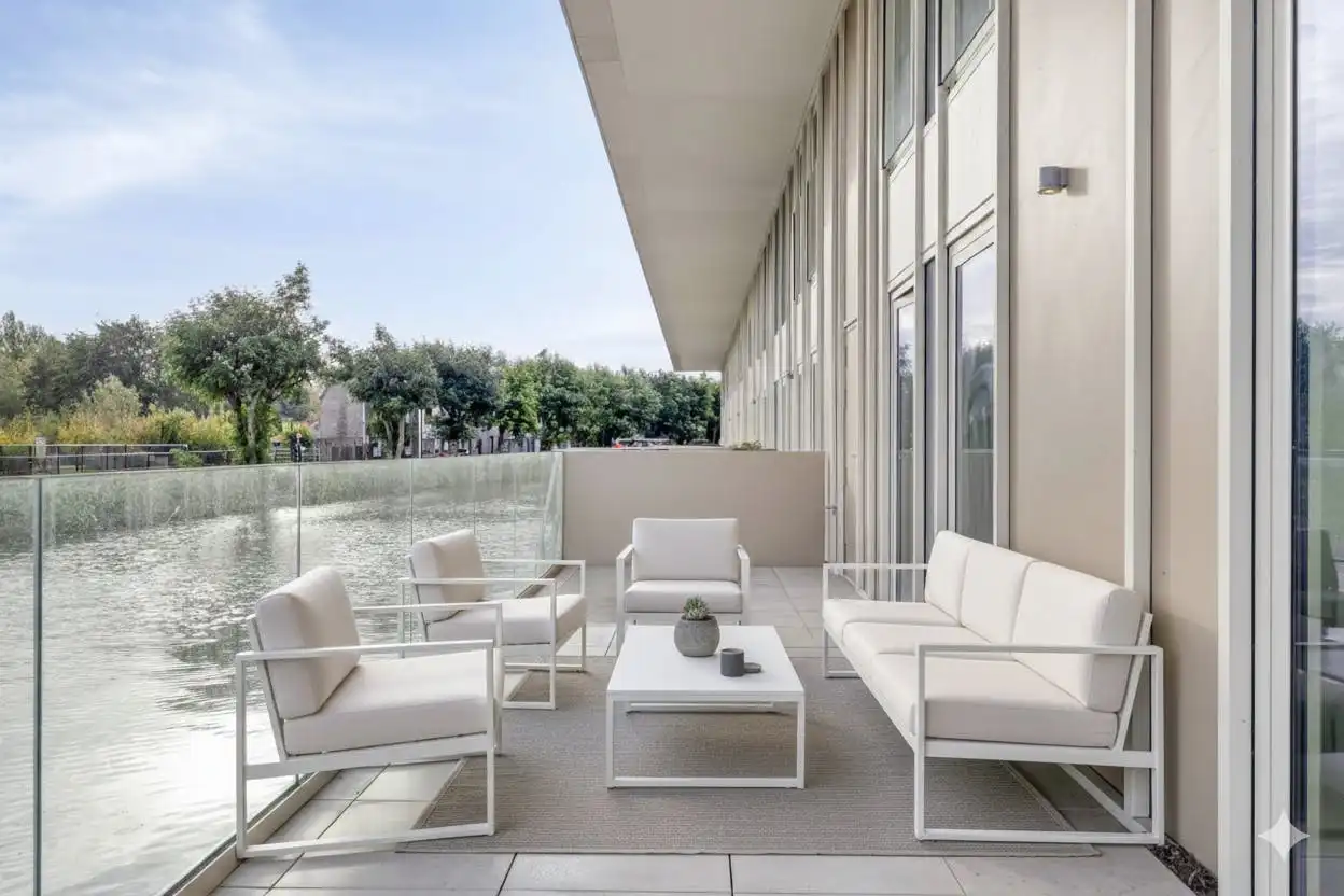 Duplex appartement met 3 slaapkamers aan het water te koop!  foto 2