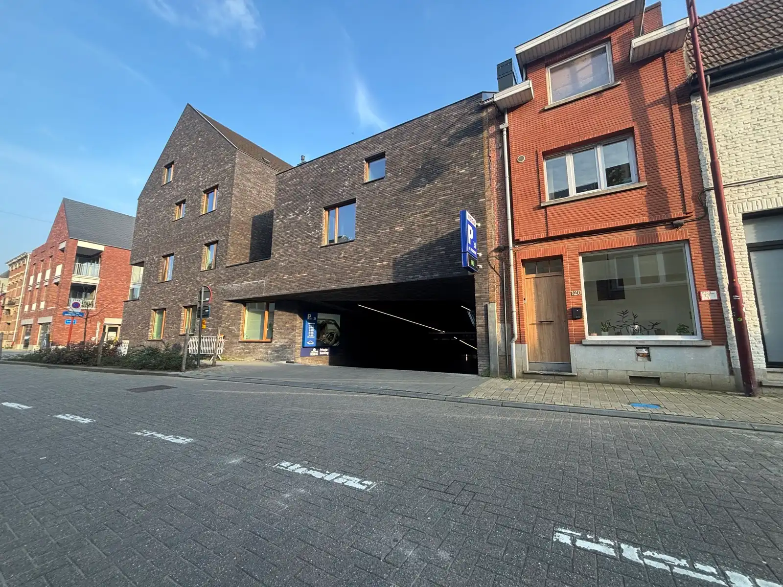 Autostaanplaats in De Torens foto 3