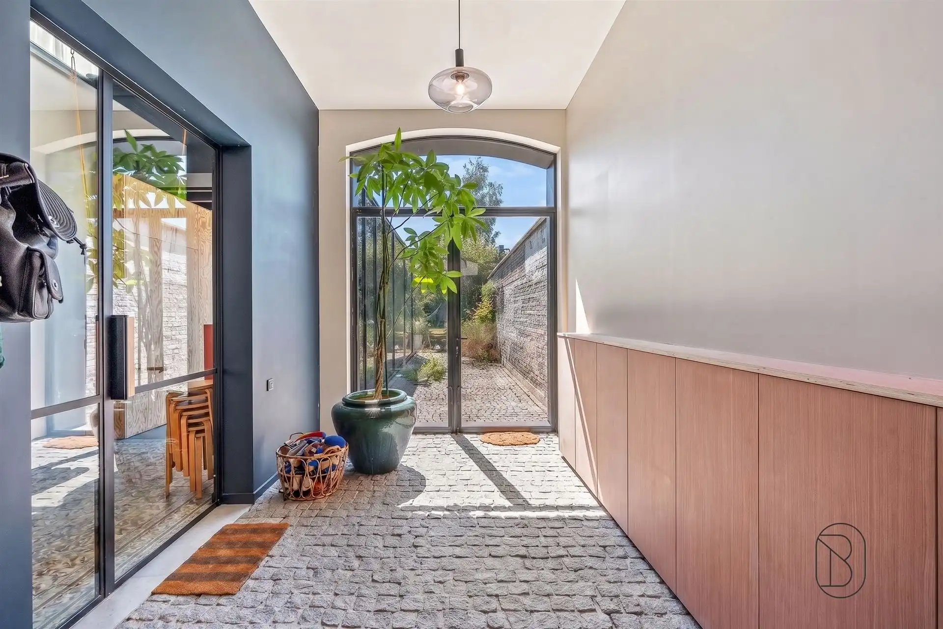 Prachtig gerenoveerde herenwoning met tuin & atelier/duplex foto 7